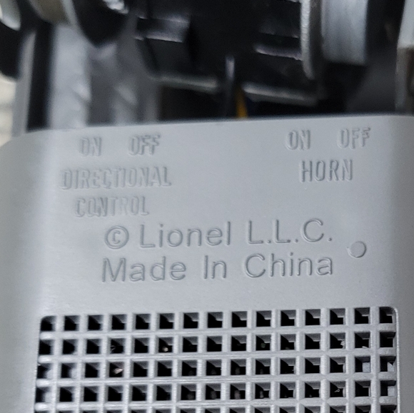 Lionel Union Pacific Engine🚉 - Picture 2 of 6